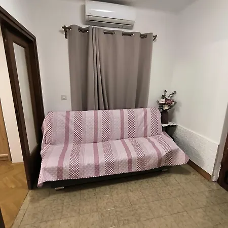 Aurora Apartament *